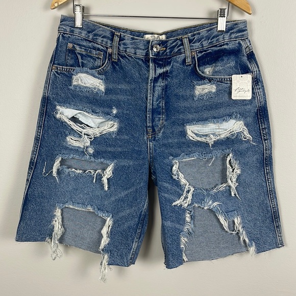 Free People Pants - Free People High Rise Denim Bermuda Shorts. Size 30.
